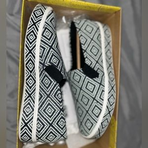 NWOT!!Women's Mix No. 6 platform slip on sneakers size 7.5M